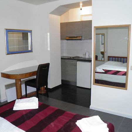 Holidays Apart-Hotel Anderlecht エクステリア 写真